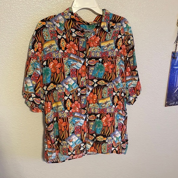 Large button up can’t find anywhere online ryan spooner button up